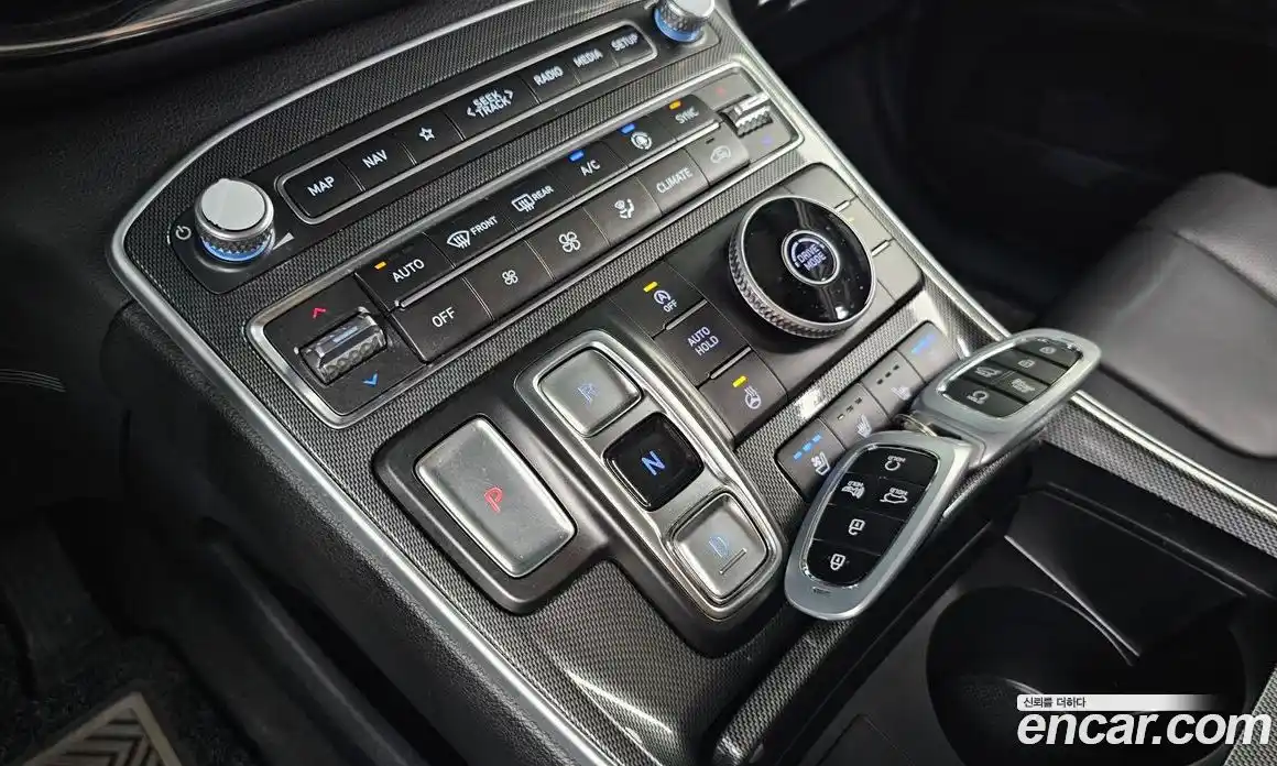 Hyundai Santa Fe 2023 2.5 Автомат в Москве № 123307, фото 6