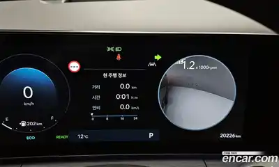 Hyundai Santa Fe 2024 1.6 Автомат в Москве № 124735, миниатюра 2