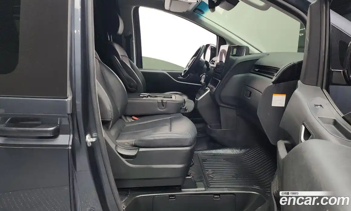 Hyundai Staria 2025 1.6 Автомат в Москве № 125376, фото 13