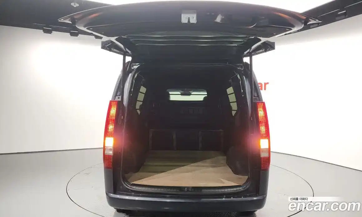 Hyundai Staria 2025 1.6 Автомат в Москве № 125376, фото 4