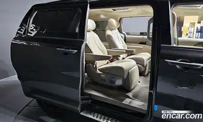 Kia Canival 2024 2.2 Автомат в Москве № 131709, миниатюра 10