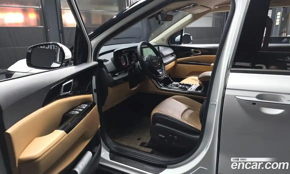 Kia Canival 2022 3.5 Автомат в Москве № 133158, фото 16