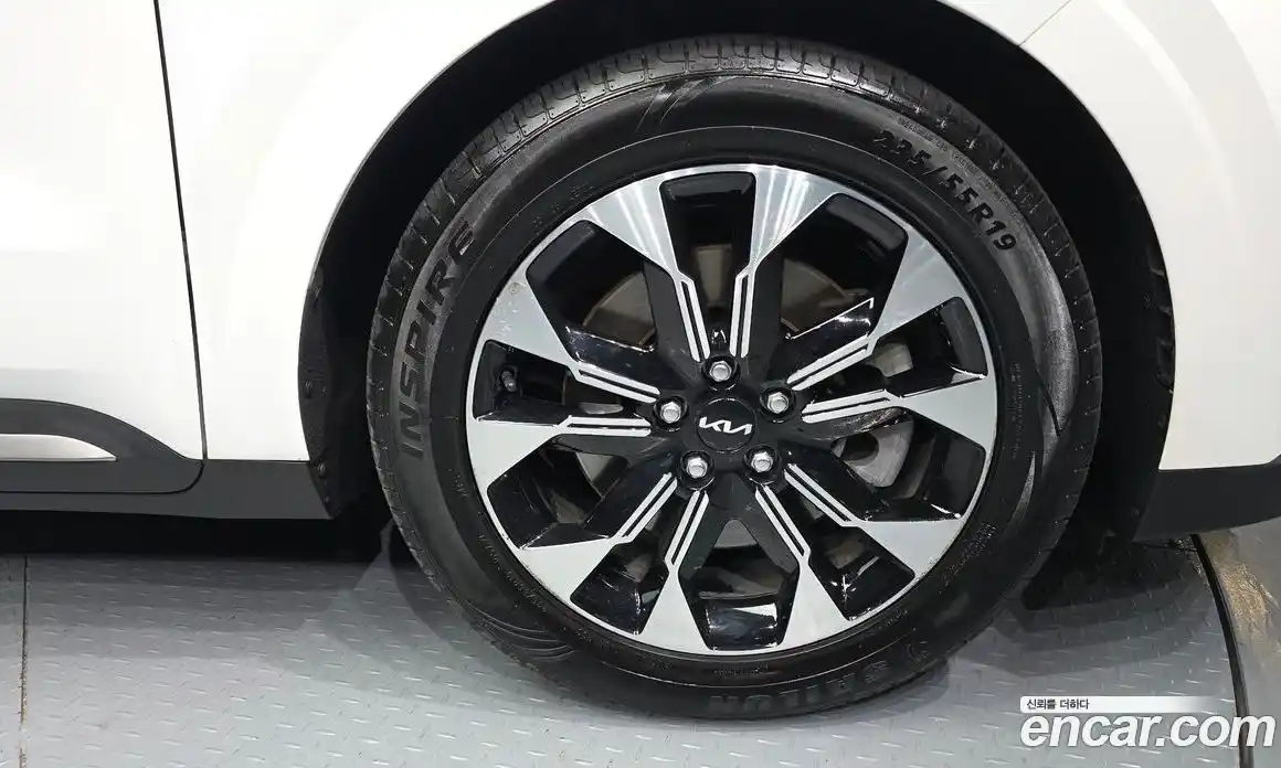 Kia Canival 2022 3.5 Автомат в Москве № 133158, фото 19