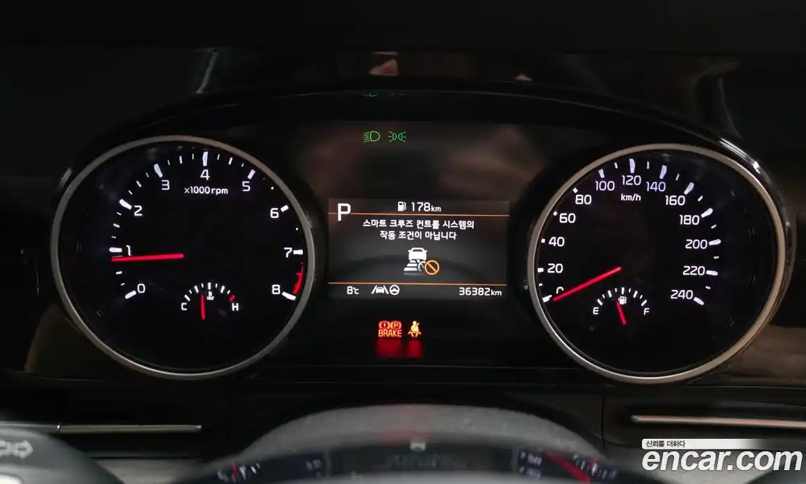 Kia Canival 2022 3.5 Автомат в Москве № 133158, фото 4