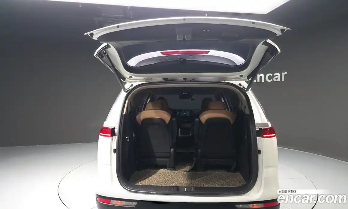 Kia Canival 2022 3.5 Автомат в Москве № 133158, фото 8