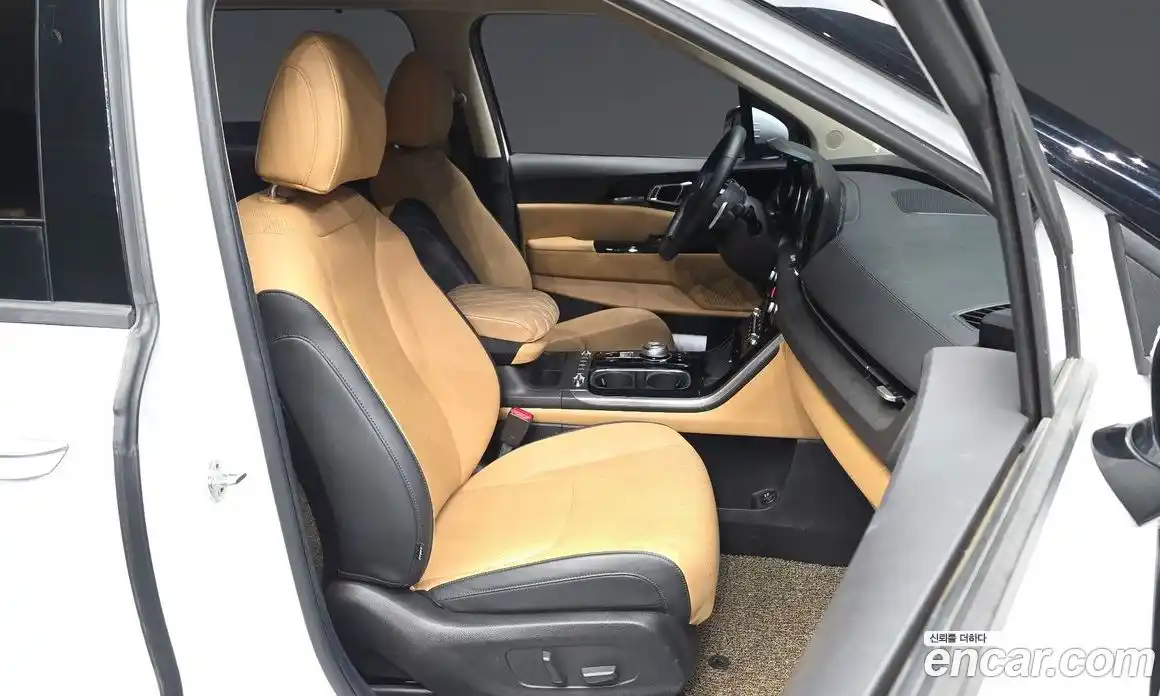 Kia Canival 2022 3.5 Автомат в Москве № 133158, фото 9