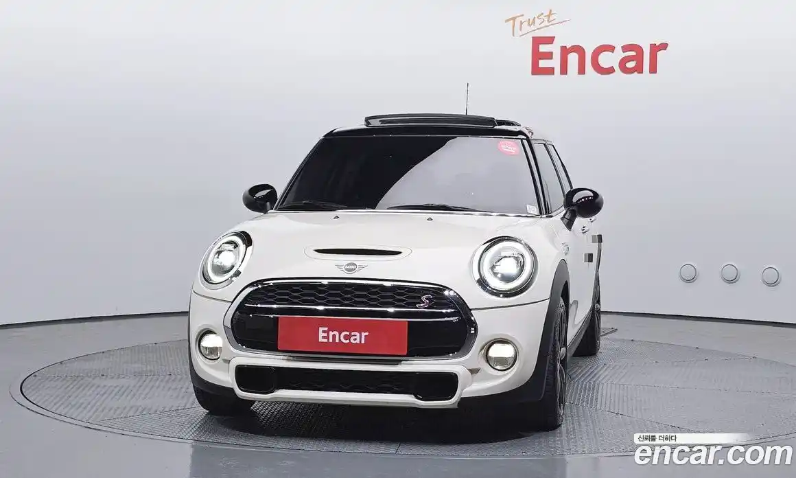Mini Cooper 2019 2.0 Автомат в Москве № 134584, фото 5
