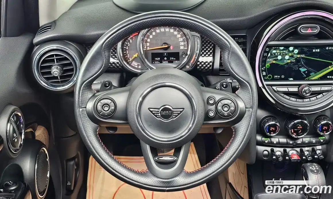 Mini Cooper 2019 2.0 Автомат в Москве № 134584, фото 8