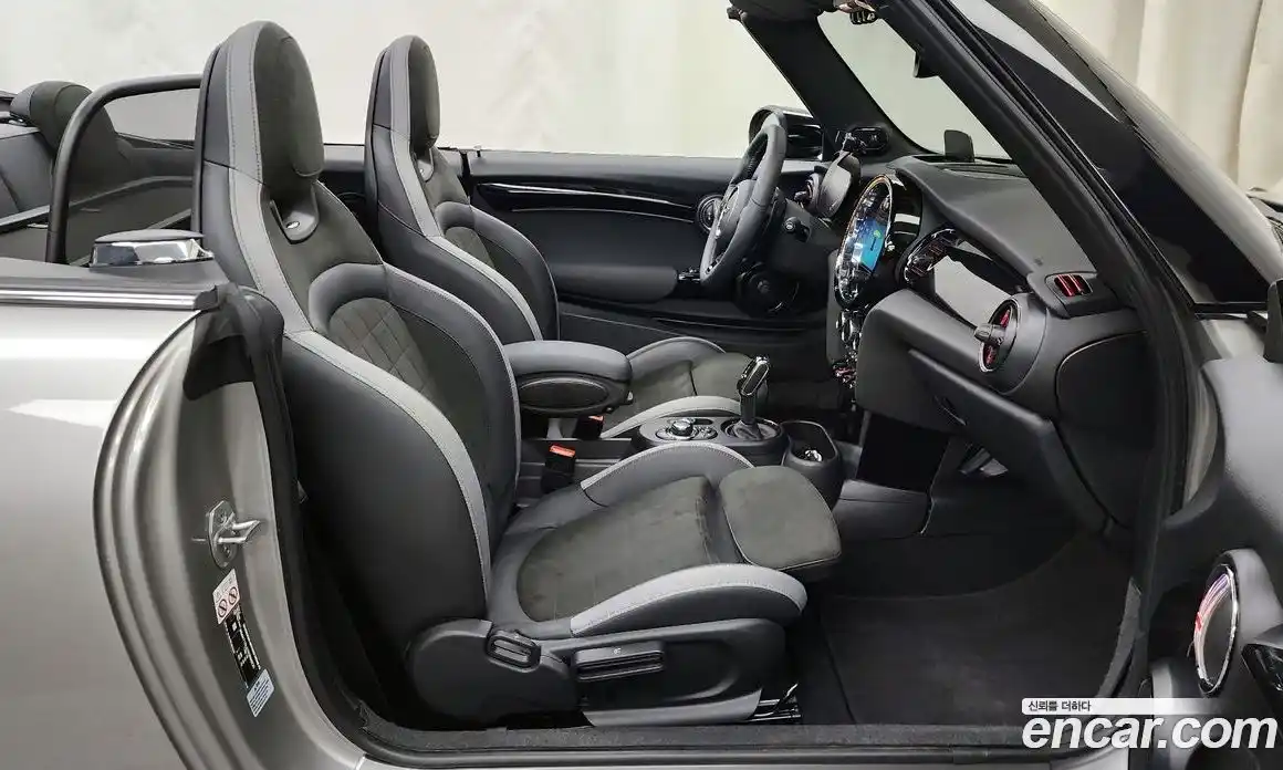 Mini Cooper Convertible 2024 2.0 Автомат в Москве № 136634, фото 11