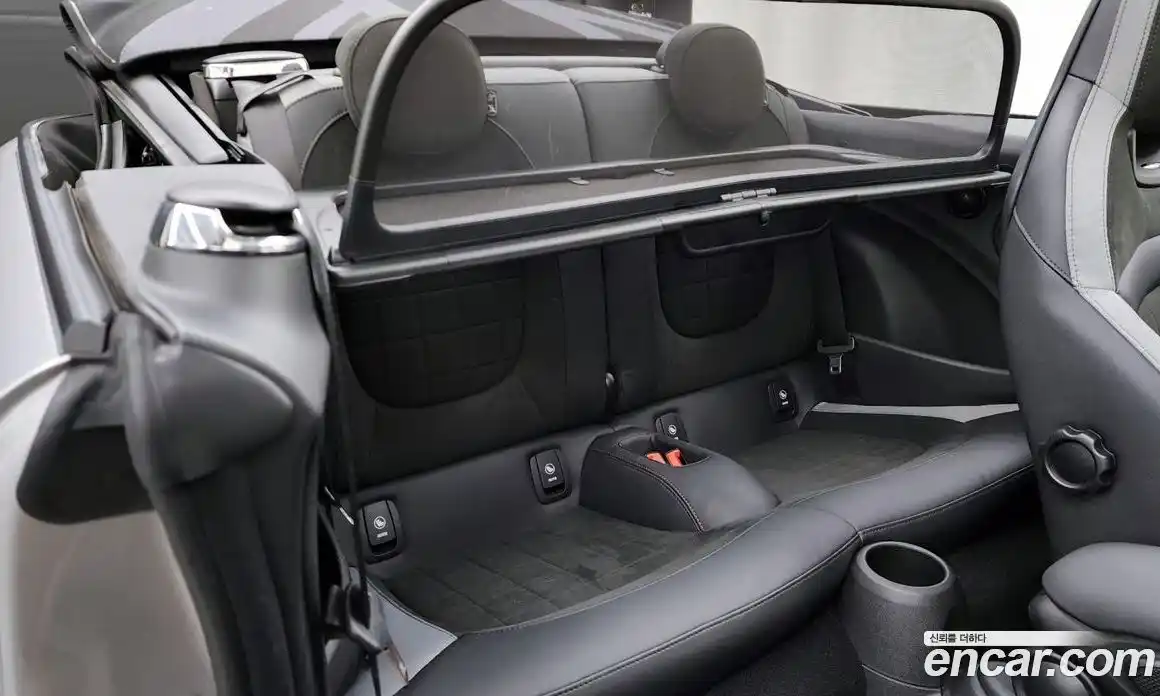 Mini Cooper Convertible 2024 2.0 Автомат в Москве № 136634, фото 12