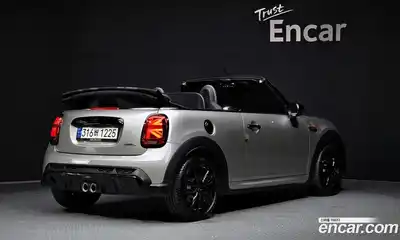 Mini Cooper Convertible 2024 2.0 Автомат в Москве № 136634, миниатюра 2