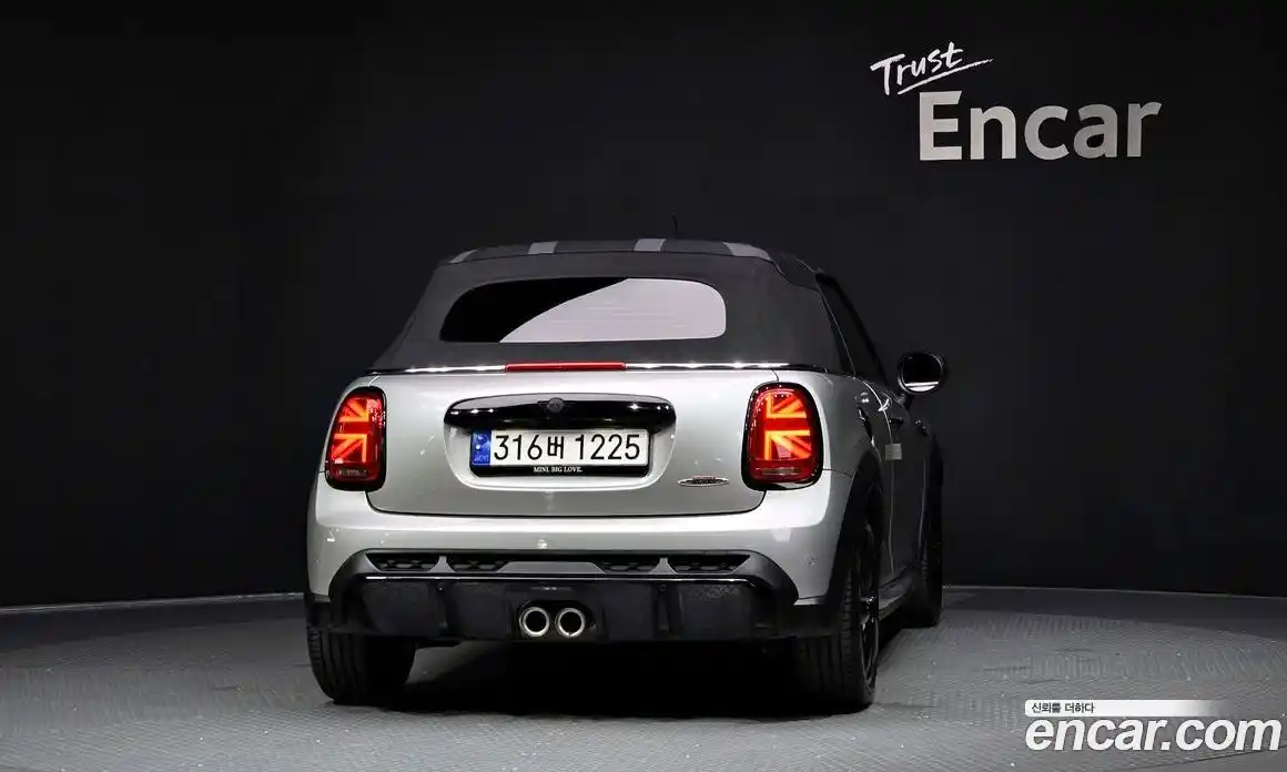 Mini Cooper Convertible 2024 2.0 Автомат в Москве № 136634, фото 4