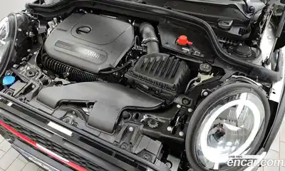 Mini Cooper Convertible 2024 2.0 Автомат в Москве № 136634, миниатюра 6