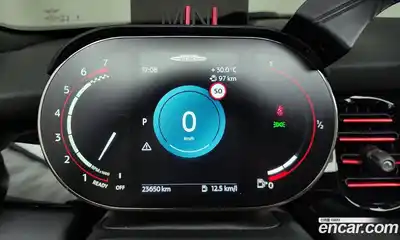 Mini Cooper Convertible 2024 2.0 Автомат в Москве № 136634, миниатюра 8