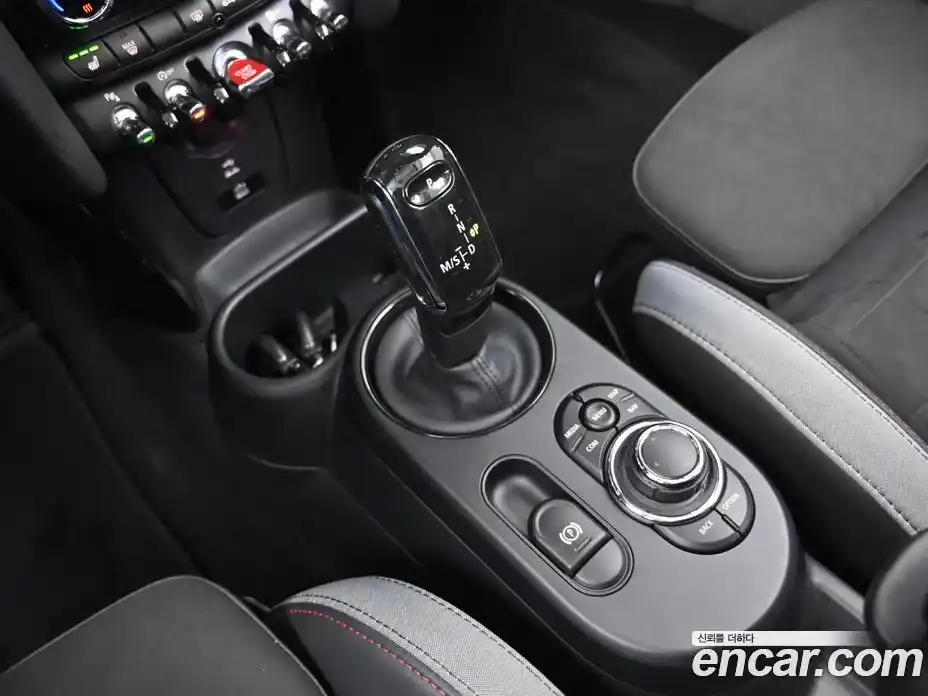 Mini Cooper Convertible 2024 2.0 Автомат в Москве № 136634, фото 9