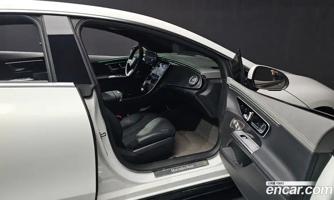 Mercedes-Benz EQE 2023 0.3 Автомат в Москве № 137956, фото 12