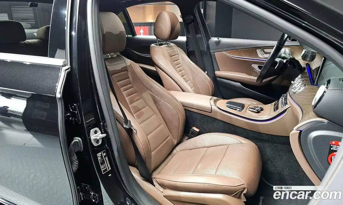 Mercedes-Benz E-Class 2021 2.0 Автомат в Москве № 139992, фото 18