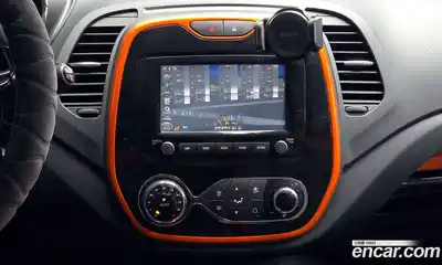 Renault QM3 2015 1.5 Автомат в Москве № 148540, миниатюра 5