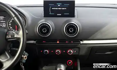 Audi A3 2015 1.6 Автомат в Москве № 149855, миниатюра 3