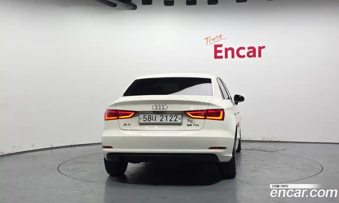 Audi A3 2015 1.6 Автомат в Москве № 149855, фото 6