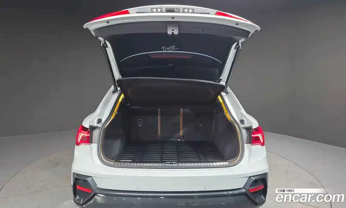 Audi Q3 2023 2.0 Автомат в Москве № 158102, фото 8