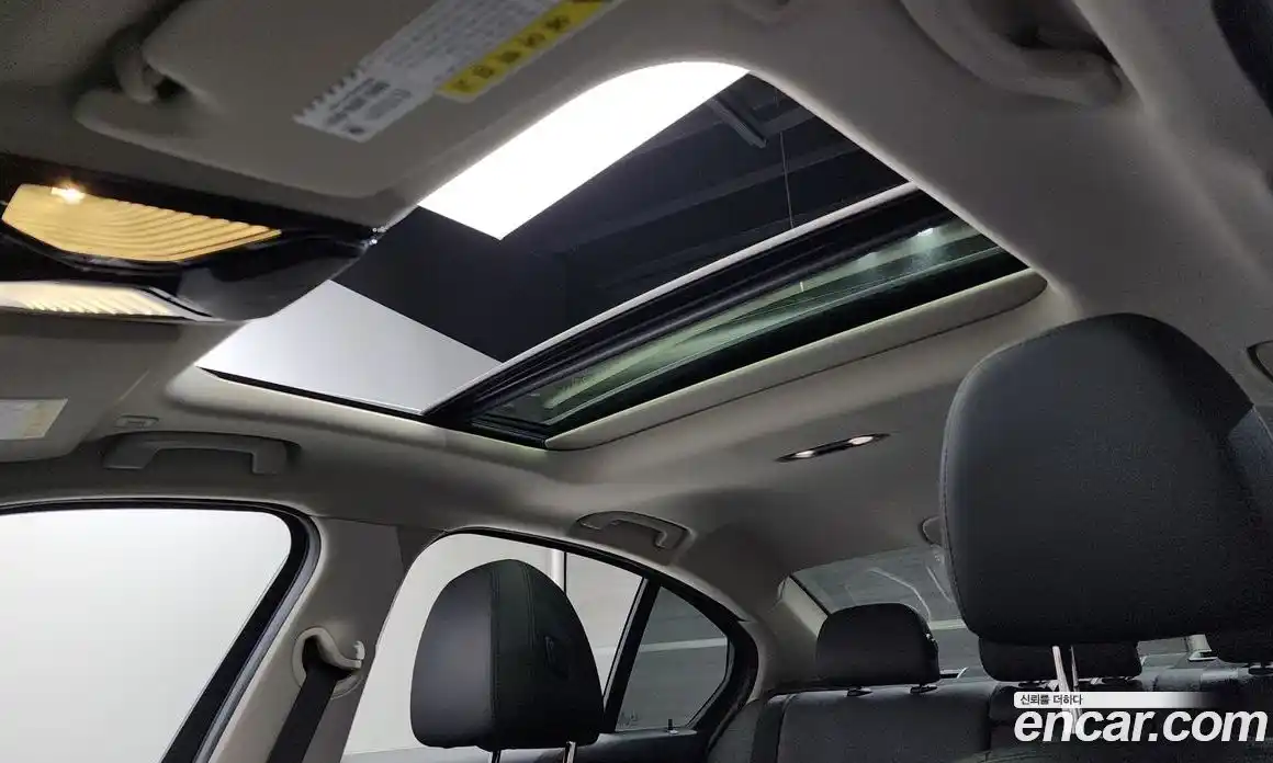 BMW 3-Series 2019 2.0 Автомат в Москве № 158541, фото 15