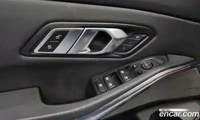 BMW 3-Series 2019 2.0 Автомат в Москве № 158541, миниатюра 9