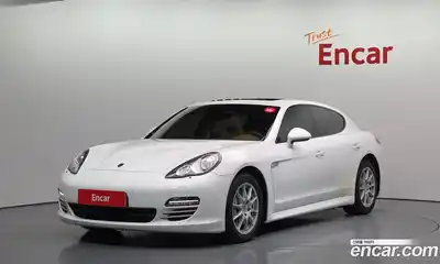 Porsche Panamera, 2011