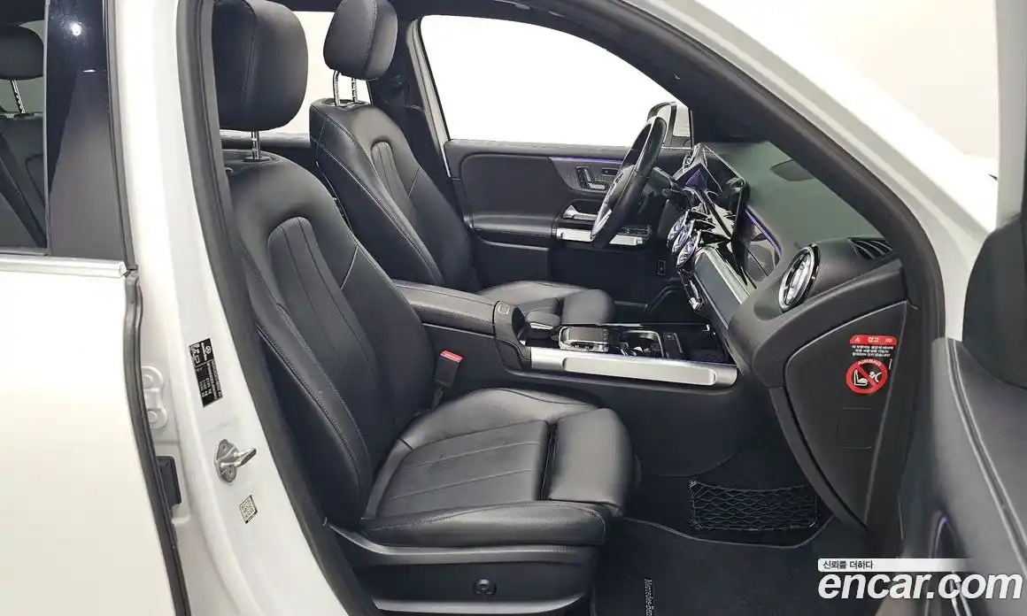 Mercedes-Benz GLB-Class 2020 2.0 Автомат в Москве № 160896, фото 8