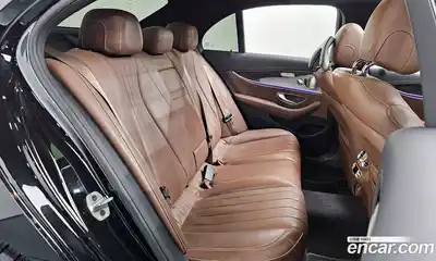 Mercedes-Benz E-Class 2021 3.0 Автомат в Москве № 161134, миниатюра 3