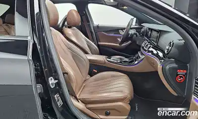 Mercedes-Benz E-Class 2021 3.0 Автомат в Москве № 161134, миниатюра 5