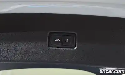 Audi Q5 2022 2.0 Автомат в Москве № 162692, миниатюра 3