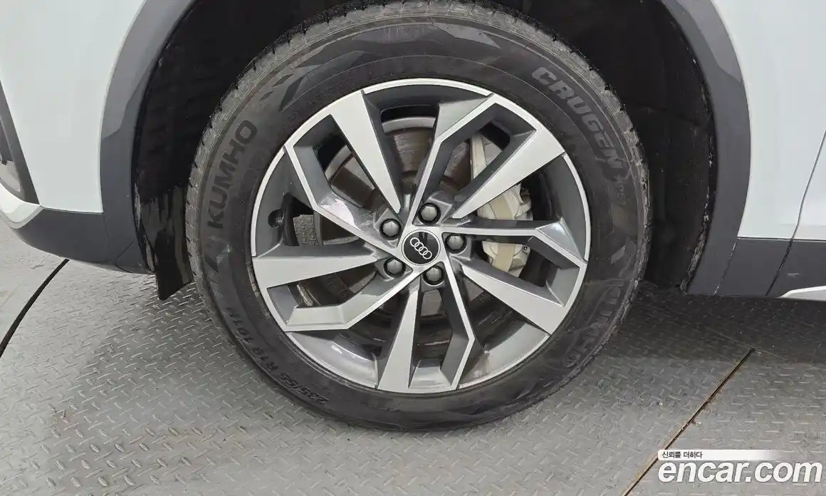 Audi Q5 2022 2.0 Автомат в Москве № 162692, фото 5