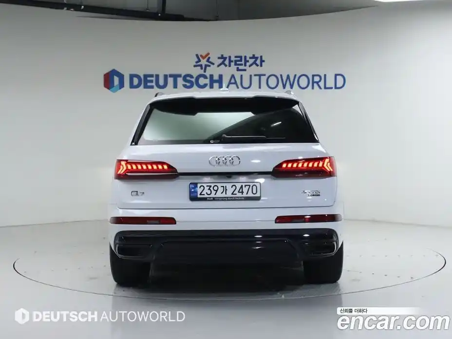 Audi Q7 2023 3.0 Автомат в Москве № 162878, фото 4