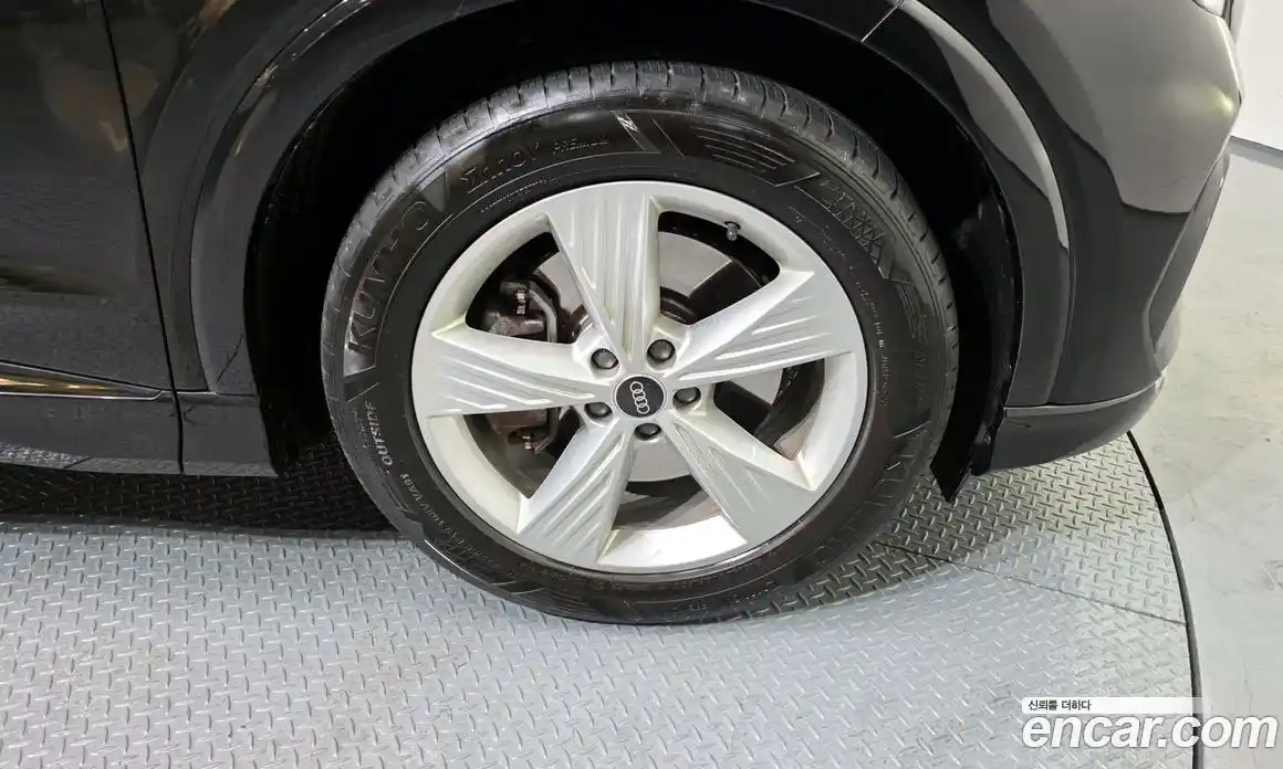 Audi Q4 e-tron 2022 0.2 Автомат в Москве № 163137, фото 11