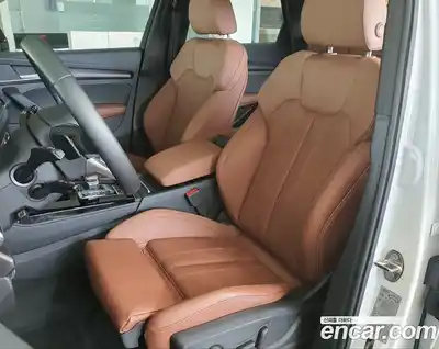 Audi Q5 2023 2.0 Автомат в Москве № 164033, миниатюра 10