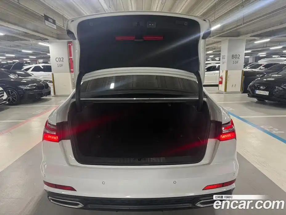 Audi A6 2023 2.0 Автомат в Москве № 164104, фото 16