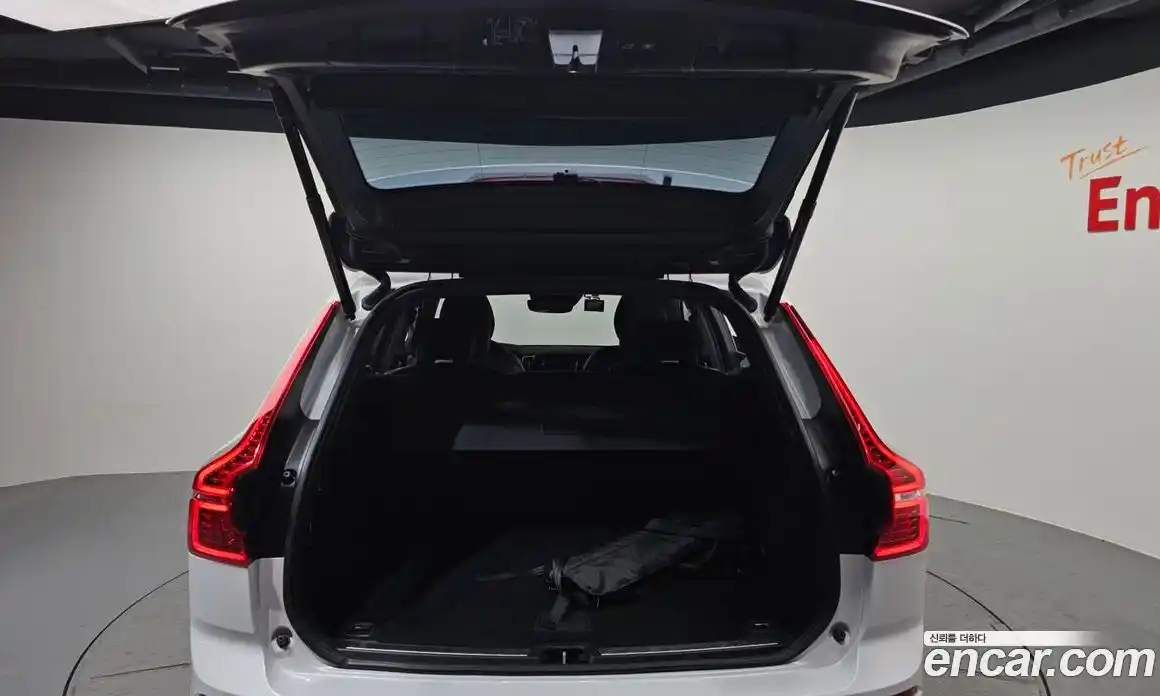 Volvo XC60 2021 2.0 Автомат в Москве № 164533, фото 20