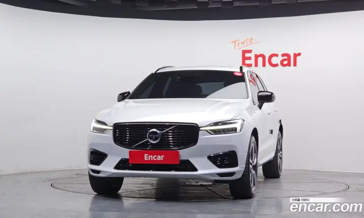 Volvo XC60 2021 2.0 Автомат в Москве № 164533, фото 3