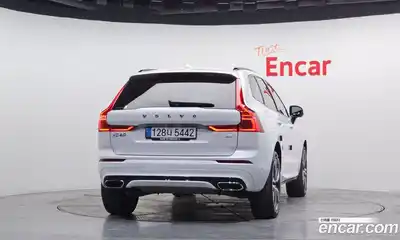 Volvo XC60 2021 2.0 Автомат в Москве № 164533, миниатюра 4