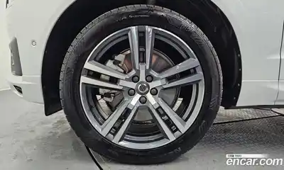 Volvo XC60 2021 2.0 Автомат в Москве № 164533, миниатюра 5