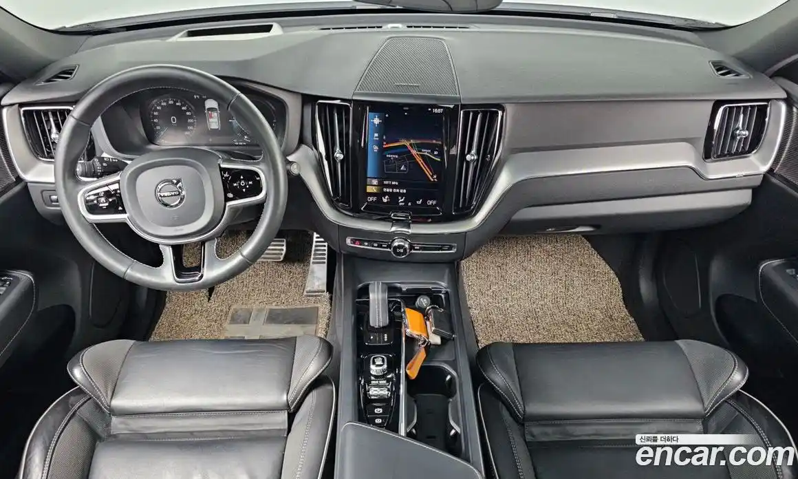 Volvo XC60 2021 2.0 Автомат в Москве № 164533, фото 7