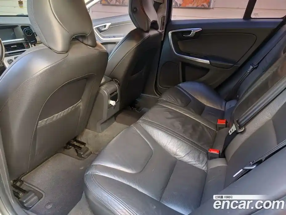 Volvo S60 2011 2.5 Автомат в Москве № 164877, фото 14