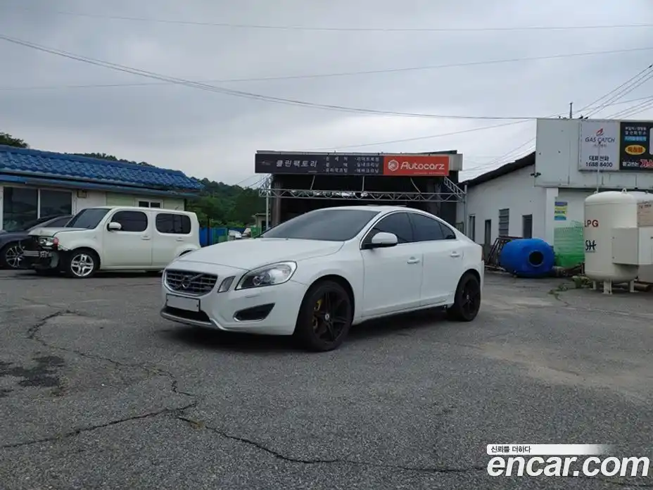 Volvo S60 2011 2.5 Автомат в Москве № 164877, фото 3