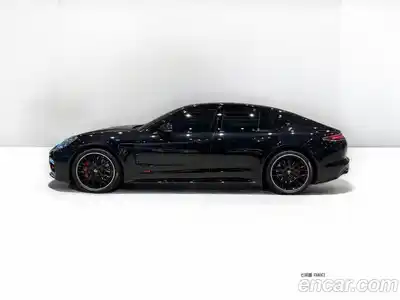 Porsche Panamera, 2020