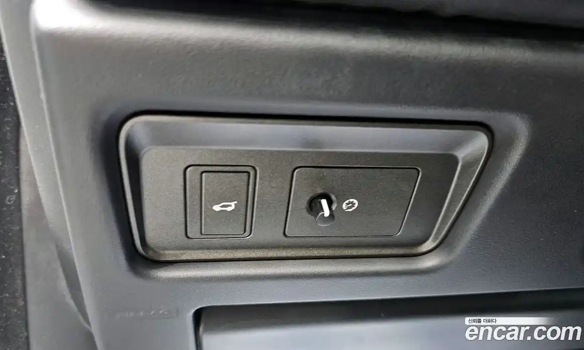 Land Rover Range-Rover Evoque 2017 2.0 Автомат в Москве № 166146, фото 4