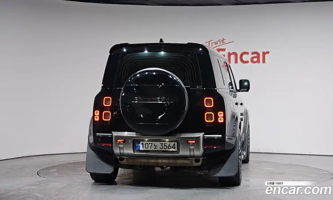 Land Rover Defender 2023 3.0 Автомат в Москве № 166198, фото 4