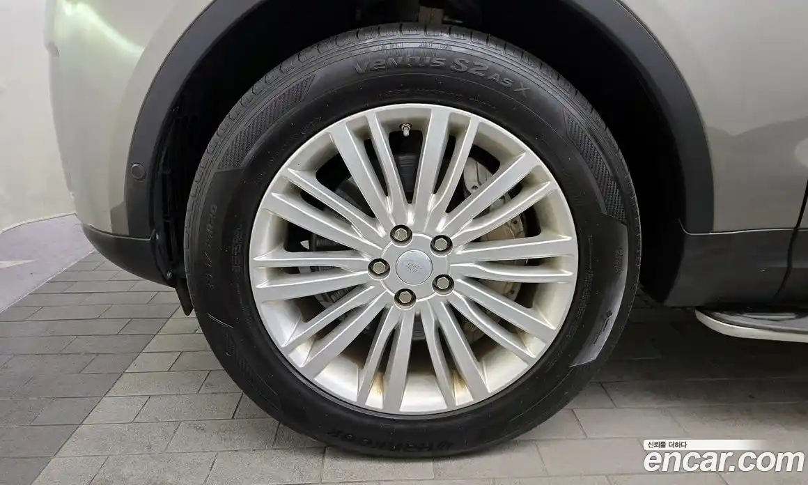 Land Rover Discovery 2019 3.0 Автомат в Москве № 166332, фото 4