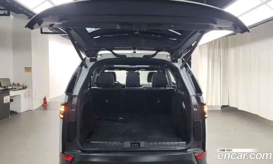 Land Rover Discovery 2019 2.0 Автомат в Москве № 166506, фото 8