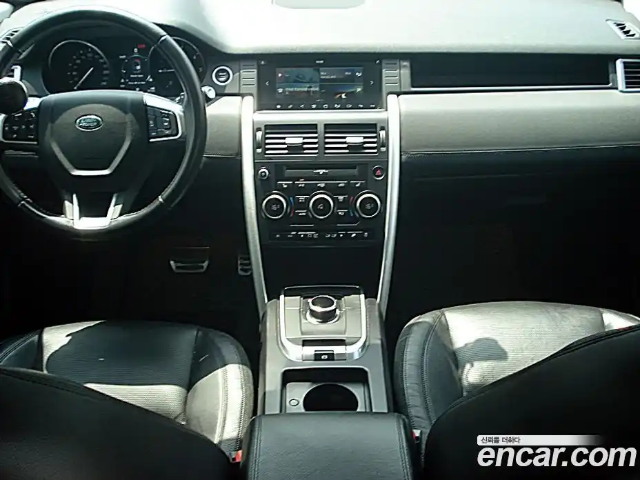 Land Rover Discovery Sport 2017 2.0 Автомат в Москве № 166861, фото 7